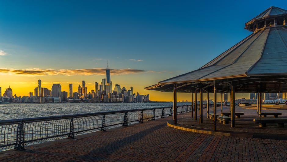 Resultado de imagem para Hostel Alice